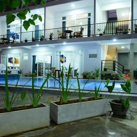 Di Sicuro Tourist Inn Hikkaduwa Exteriör bild