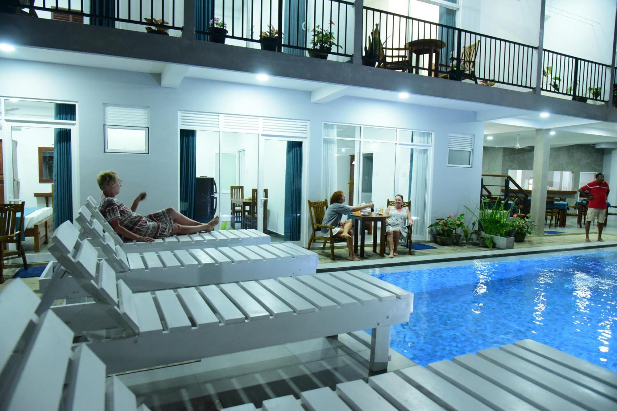 Di Sicuro Tourist Inn Hikkaduwa Exteriör bild