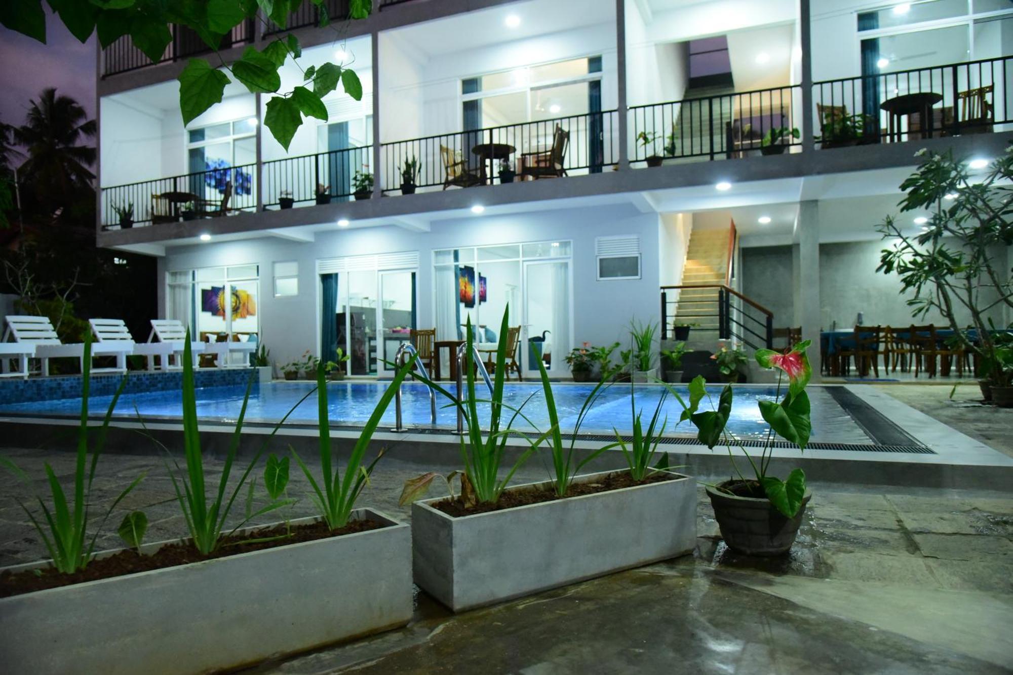 Di Sicuro Tourist Inn Hikkaduwa Exteriör bild